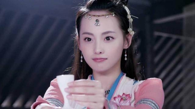 《侠客行》剧照正在张嘉倪事业进入上升期的时候,爱情也悄悄地来临.