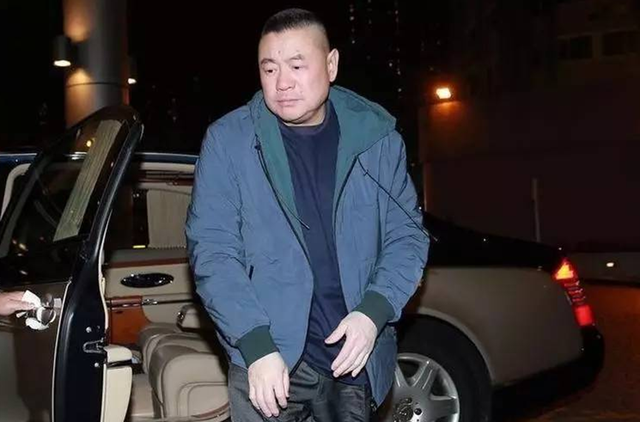 "风扇刘"刘銮雄:花3亿换肾,海陆空座驾超20亿,儿子却很勤俭_腾讯网