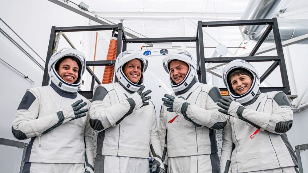 美国宇航局Crew4本月下旬发射，4名宇航员前往空间站语文答题格式