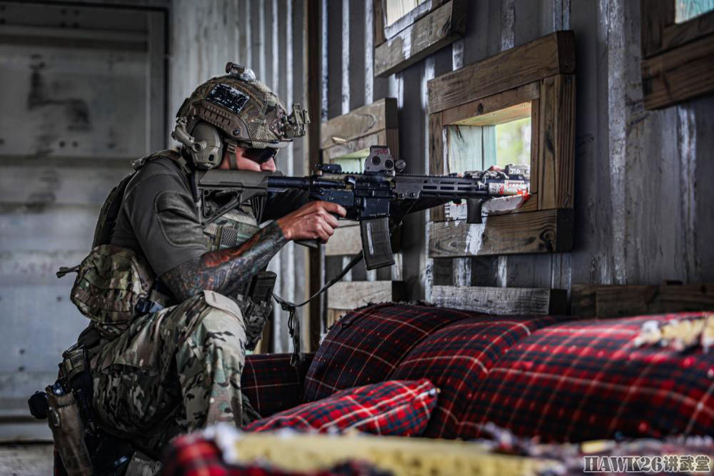 美国陆军第7特种作战大队实弹训练时刻全副武装保持战备状态