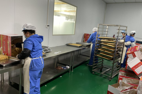 食品车间奏响"乡村振兴致富曲"!