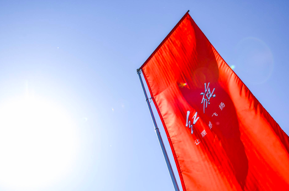 从奥运到冬运！红旗向冰雪荣耀健儿赠车，助力中国体育再启新征程！