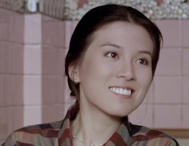 一代女神缪骞人近况,曾红极一时迷倒周润发谢贤,63岁气质仍出众