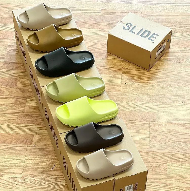 yeezy slippers release