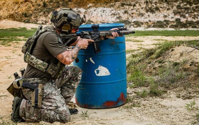 因此特种部队可以在这里进行各种项目的训练,以保持他们的战备状态