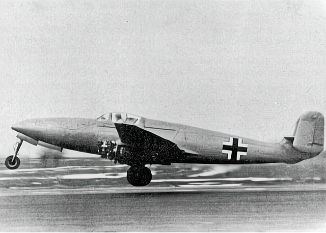 二战德国he280喷气式战斗机一个败给me262的早期设计