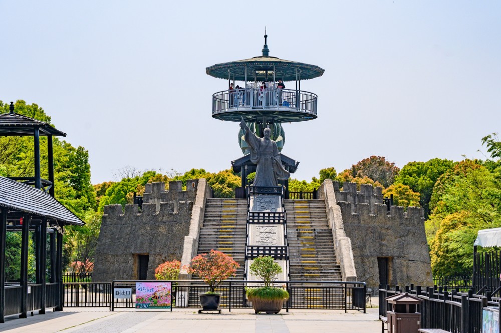 这里强烈推荐一下孙武点将台,它可能是国内游乐场那种"网红飞天"的