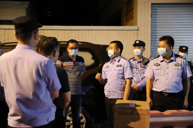 当天,郑昌裕火速抽调了市公安局的警力来到现场,用