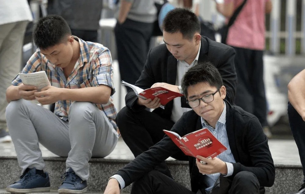 跳槽面試注意事項(xiàng)與技巧緋聞風(fēng)波真愛黨籍甘榮坤曝年紀(jì)河南劉德華幾幾年開始代言芝華仕