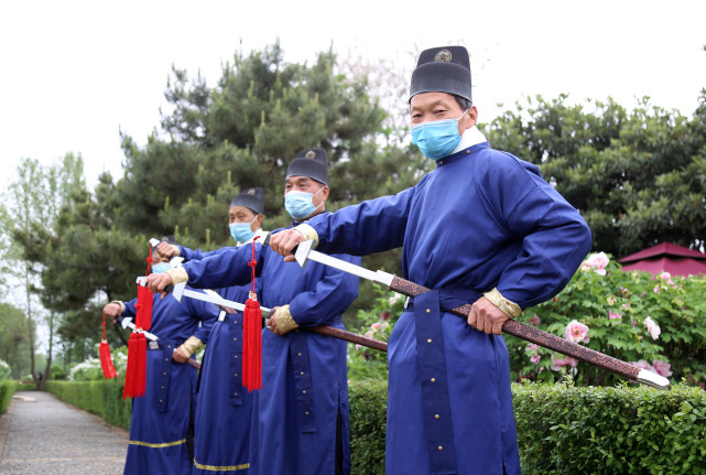 带刀侍卫照片图片