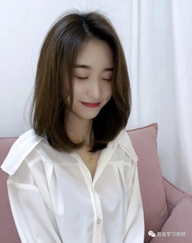 2022春季&ldquo;锁骨发&rdquo;又火了,瞬间提升你的颜值-发型-爱女人