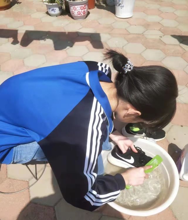 做家务 懂感恩 做最美高中生—德州云天高级中学开展家务劳动