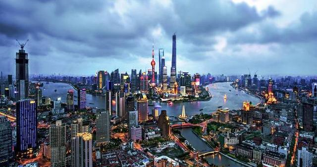 上海2021gdp_2021年上海GDP破4.3萬億,超倫敦和巴黎位居全球第四,深圳超首爾
