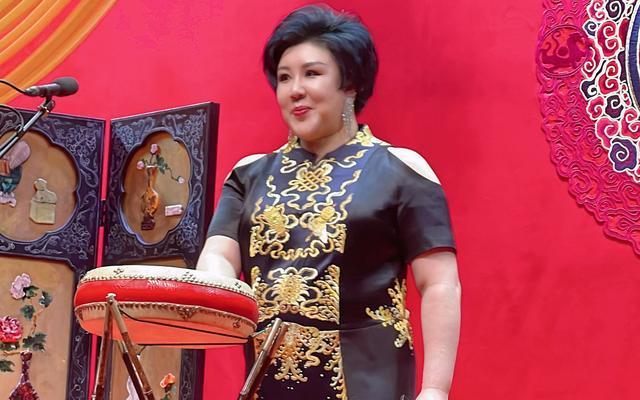 德云社王惠生日,冯照洋,小龙发文祝福,对王惠的称呼引发热议