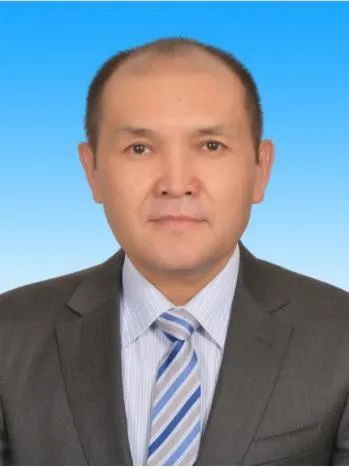 新疆阿勒泰地委副书记,行署专员 杰恩斯·哈德斯