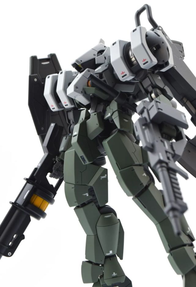 d.323"铁华团"巴巴托斯&格雷兹改