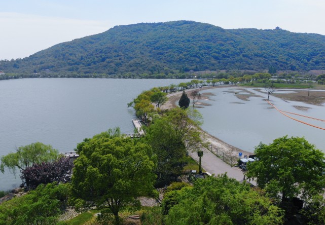 浙江蝴蝶岛位于全国唯一的山海湖景区影后都来拍电影
