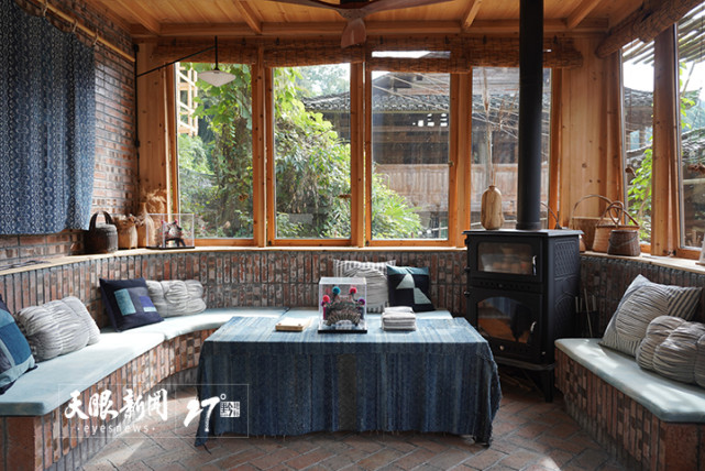 大利侗寨的精品民宿随着游客逐年增多,大利侗寨内的民宿,农家乐如雨后