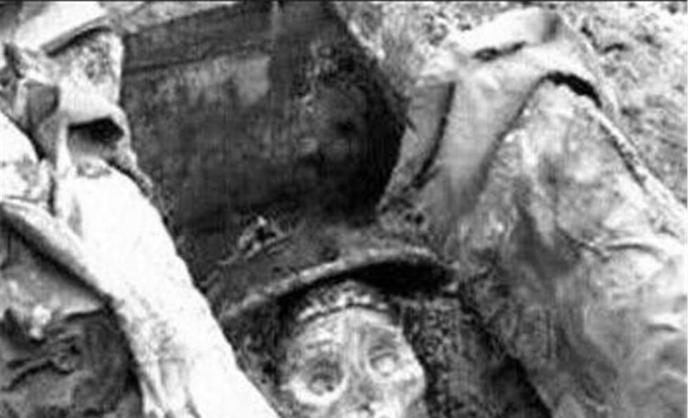 北京发现李莲英墓，报废3把铁锤才打开，棺内景象令专家倒吸凉气