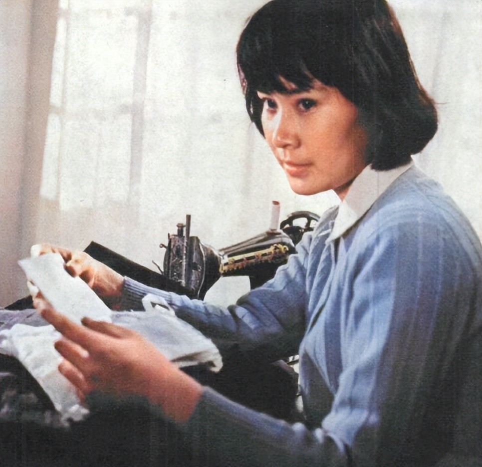 蹉跎岁月女主肖雄当红时离婚64岁仍单身孤独寂寞适合她