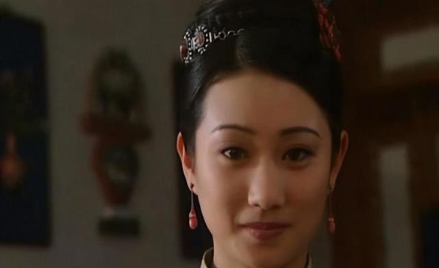 乔引娣的母亲长得就非常漂亮,雍正还是四阿哥的时候,来到江南赈灾