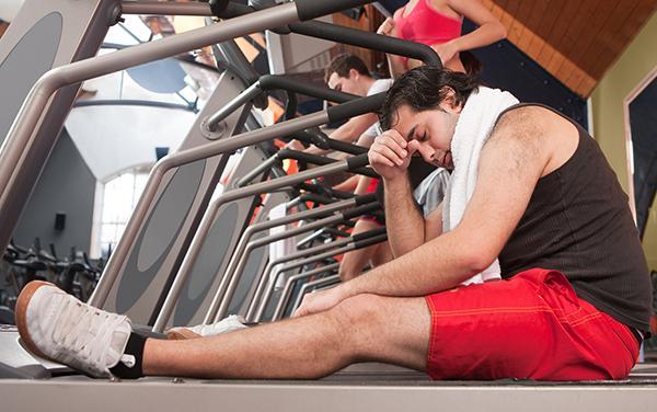 1,睡前剧烈运动你知道是哪些生活习惯导致你的睡眠质量降低吗?