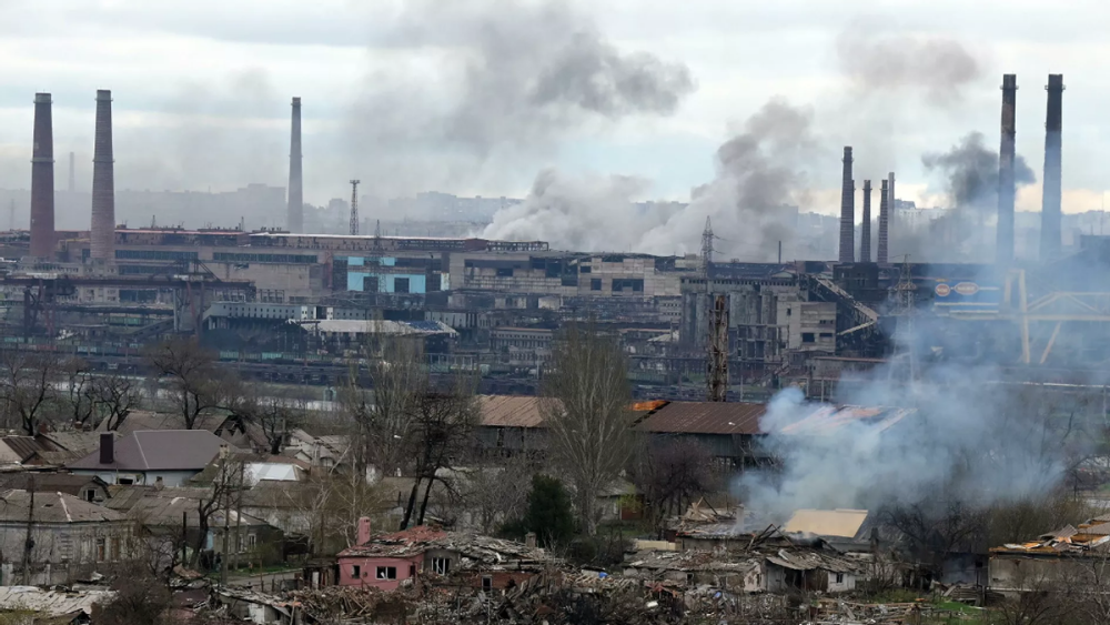 亚速钢铁厂末日到来，俄军下最后通牒，泽连斯基扬言“抗俄10年”