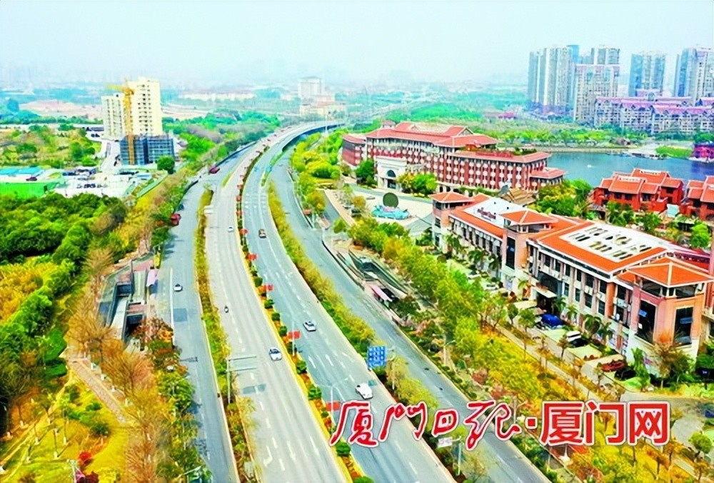图为集美杏锦路【链接】国道g228厦门段沿线景点●滨海东大道:新体育