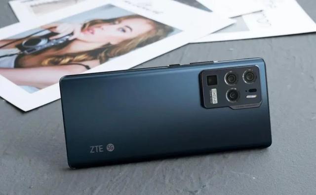 屏下摄像头骁龙870中兴axon30开始清仓价格跌至2000元内