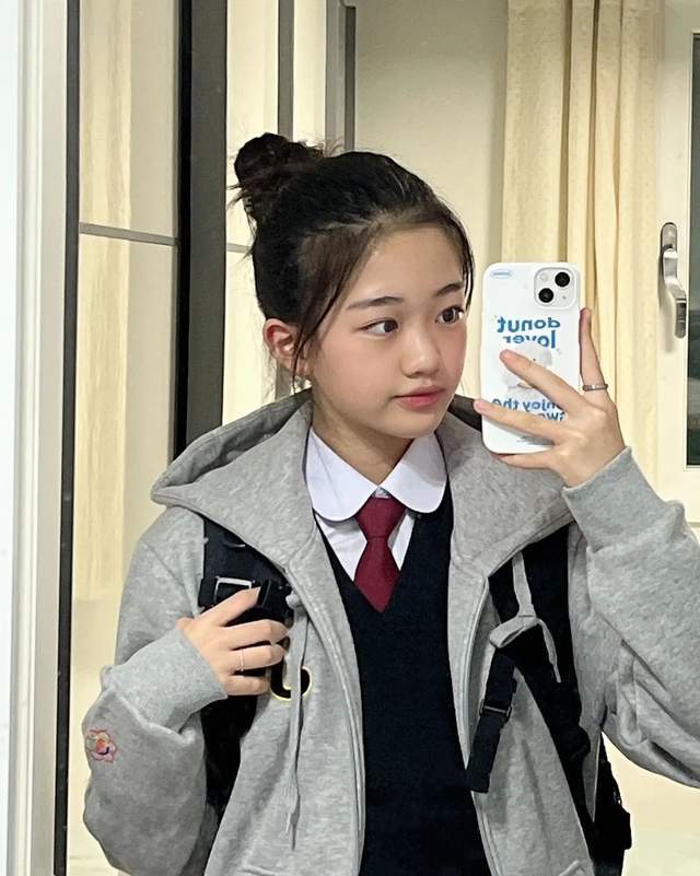 韩国舞蹈神童罗夏恩以练习生身份加入sm娱乐