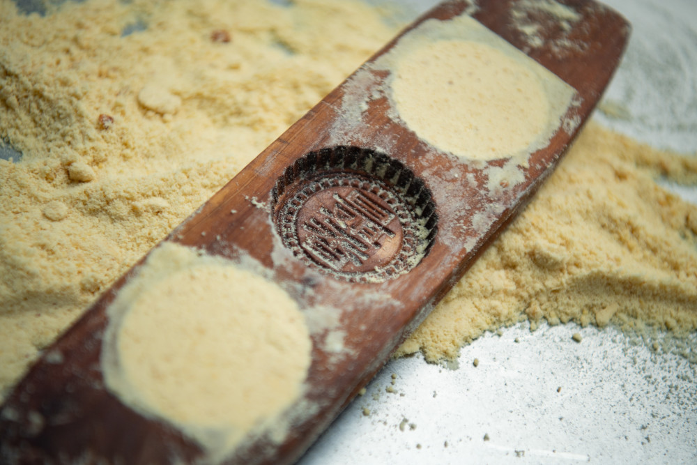 这是做杏仁饼的模具(4月14日拍摄).