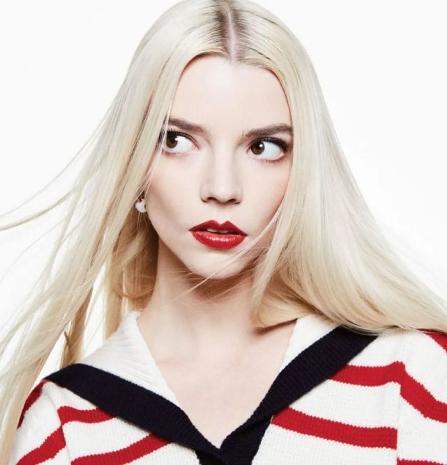 安雅泰勒乔伊26岁生日快乐这个颜真的独一无二