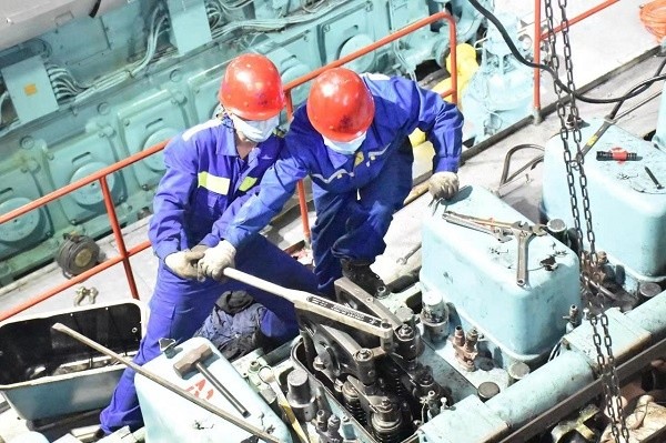 大国重器"天麒号":加快施工不停歇 助力滨海港疏浚工程