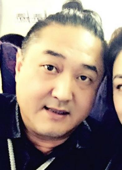 于月仙去世不到半年,丈夫张学松用其账号卖货炒作?网友:无知