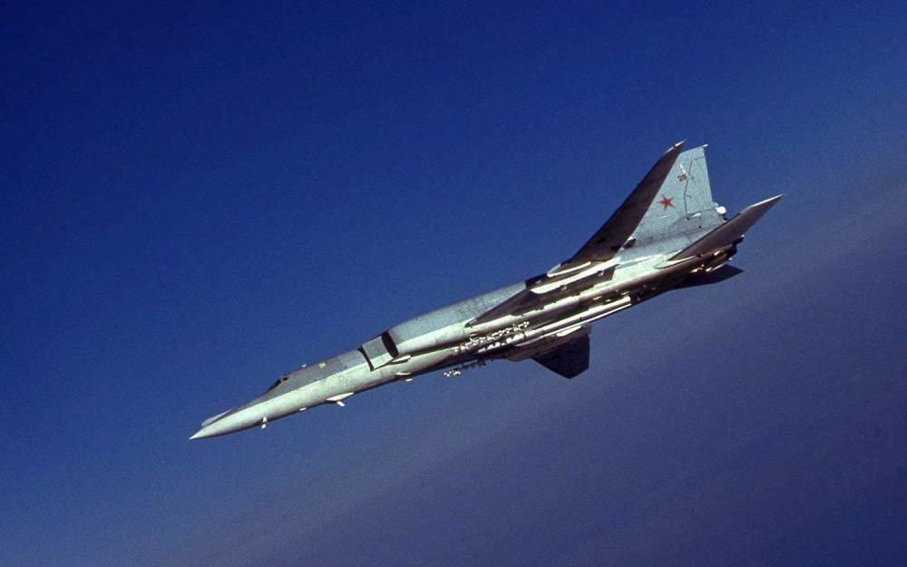 高空地毯式轰炸图22m所到之处寸草不生不给亚速营留任何机会