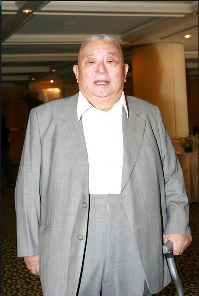 王晶我拍400多部戏养活了半个娱乐圈怎么就成十恶不赦的人