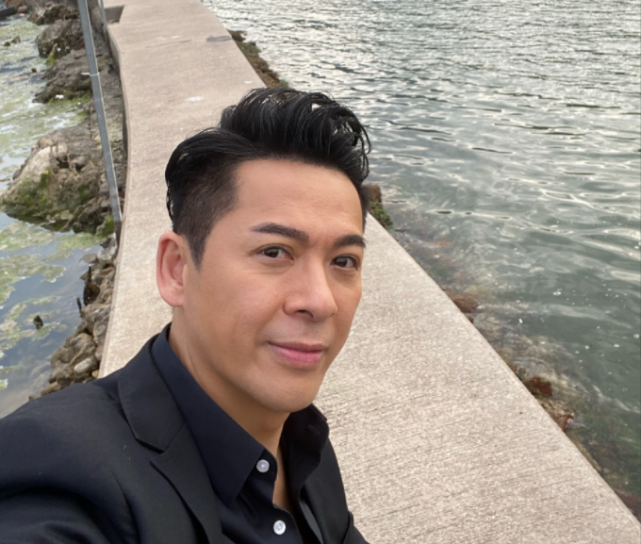 郭政鸿罕晒父女合影,女儿颜值高被赞像关晓彤,其干妈是赌王千金