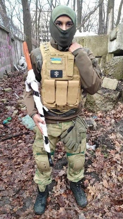 想来容易想走难,外国雇佣兵已被消灭千人,想投降者被亚速营处决