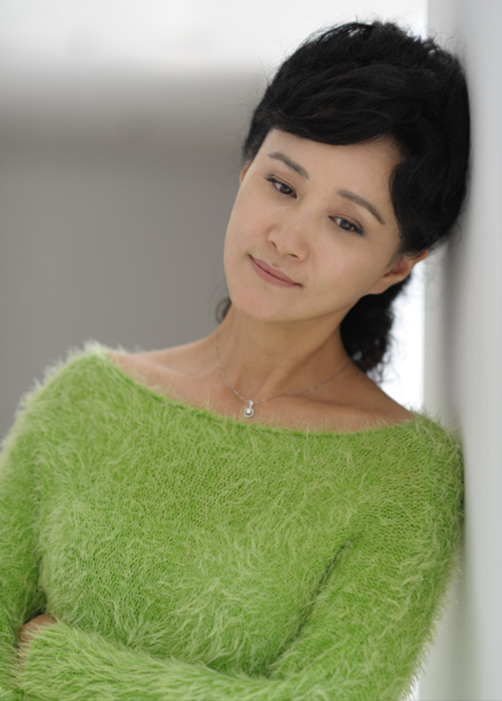 清咖婆婆张小磊嫁圈外丈夫平凡相守几十年低调做幸福奶奶