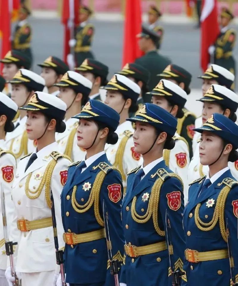 支持俄对乌特别军事行动，俄库尔干州一超市出售带“Z”图案面包