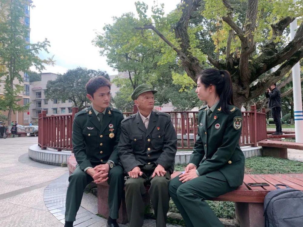 支持俄对乌特别军事行动，俄库尔干州一超市出售带“Z”图案面包
