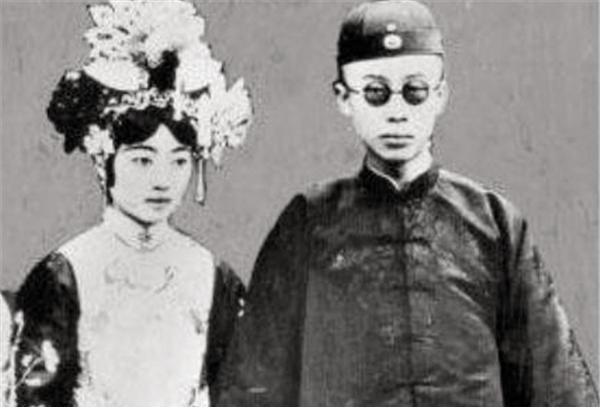 66年北京胡同一位老人晾衣服被发现古怪，邻居大呼：像是皇宫龙袍超能英语效果怎么样