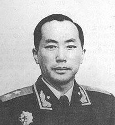 开国中将出身特工被最信赖部下出卖假扮水管工逃过一劫