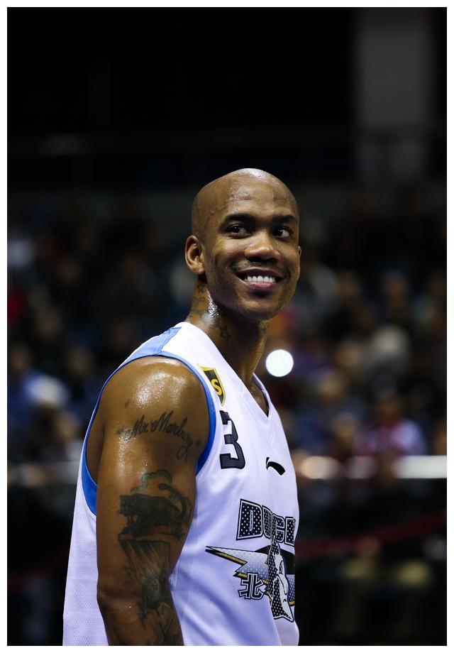 马布里将何去何从下赛季紫金勇士们将卷土重来