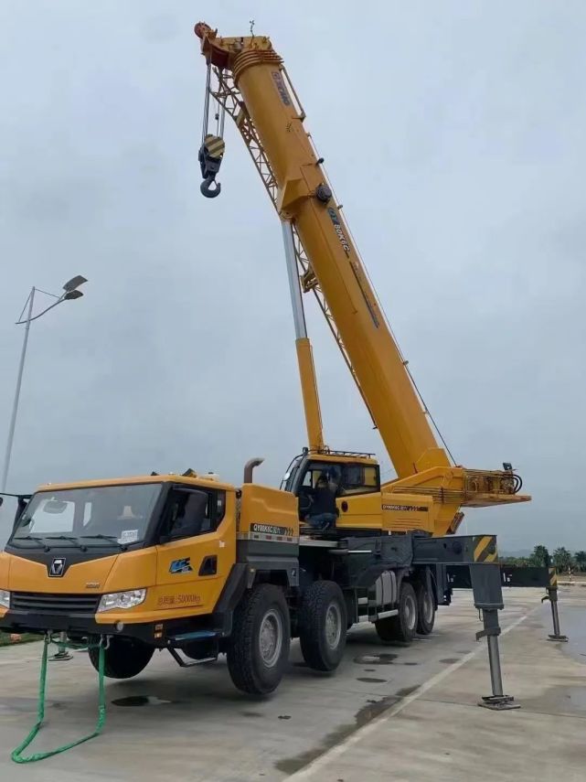 徐工最新款qy80k6c吊车,主臂60米!新两室细节满满,更加人性化