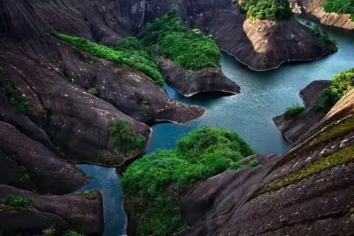 湖南的旅游景点(湖南的旅游景点有哪些地方?河)