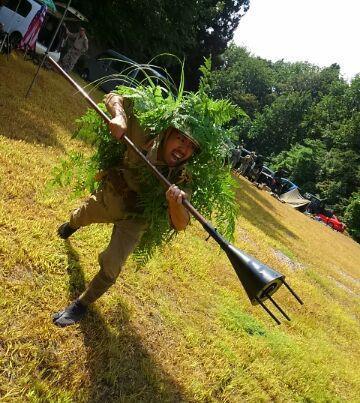 一旦刺雷成功引爆,90度角可穿透150毫米装甲板,60度角能穿透100毫米