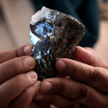 重达1174克拉,巨型钻石再现非洲博茨瓦纳!钻石骗局是真的吗?