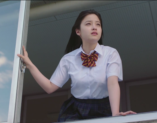 这是2017年上映的《银魂》真人版,也是桥本环奈粉丝噩梦的开始.