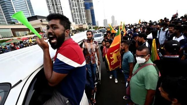 遭遇独立70年来最严重经济危机，斯里兰卡政府面临不信任投票